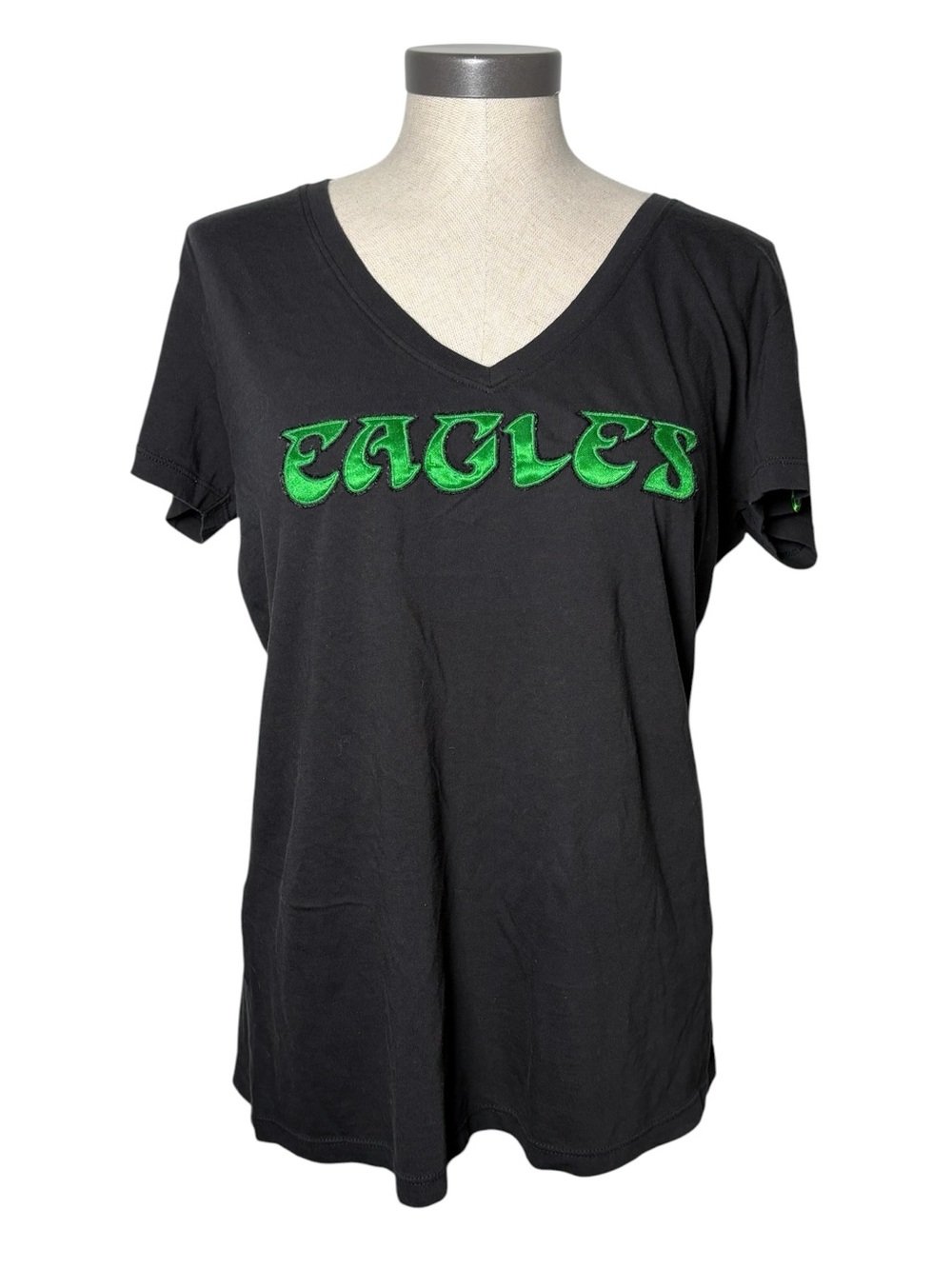 ’47 Philadelphia Eagles Women’s XXL Black Green V Neck Graphic Tee NFL